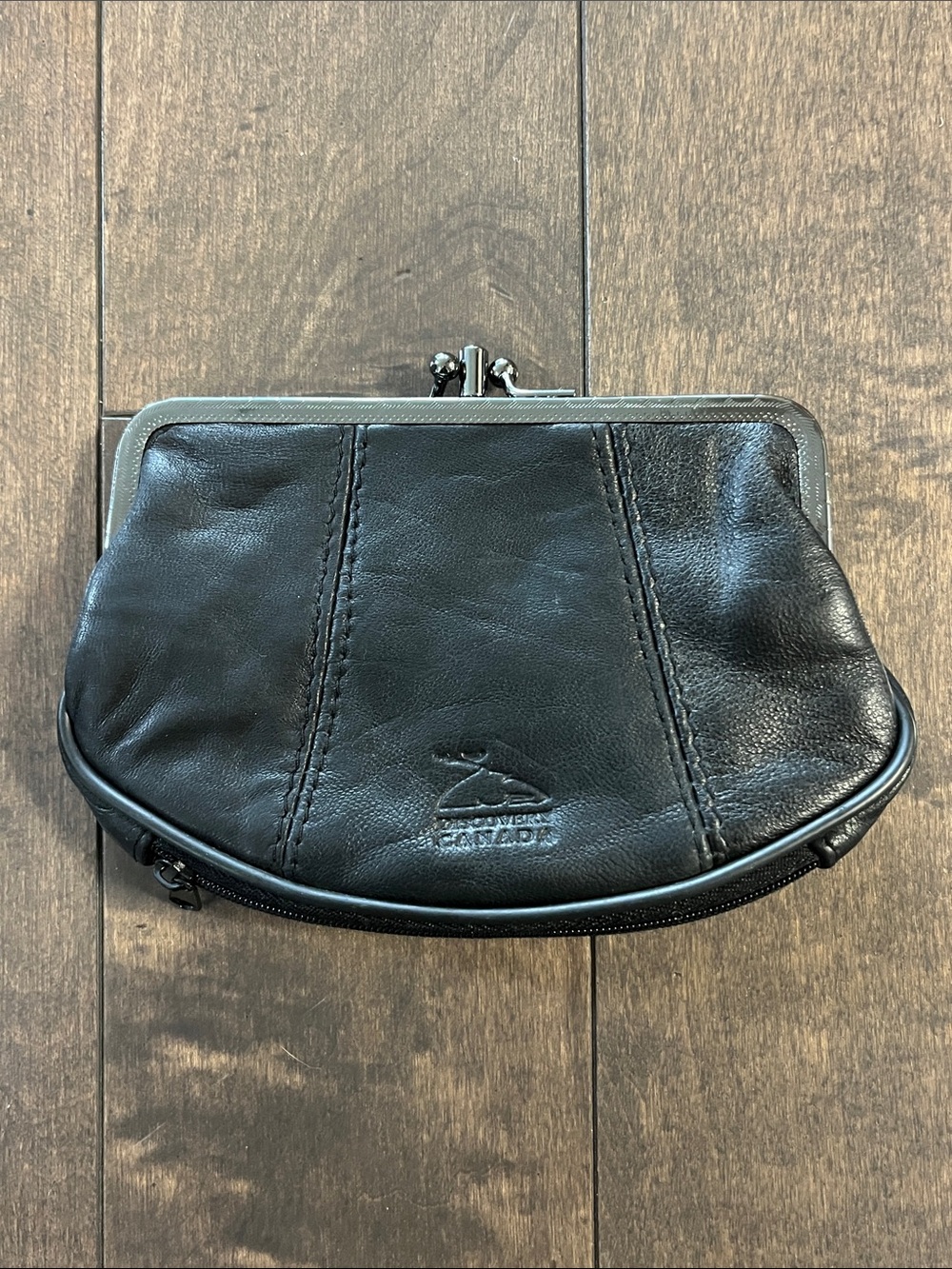 Discover Canada Leather Coin Pouch